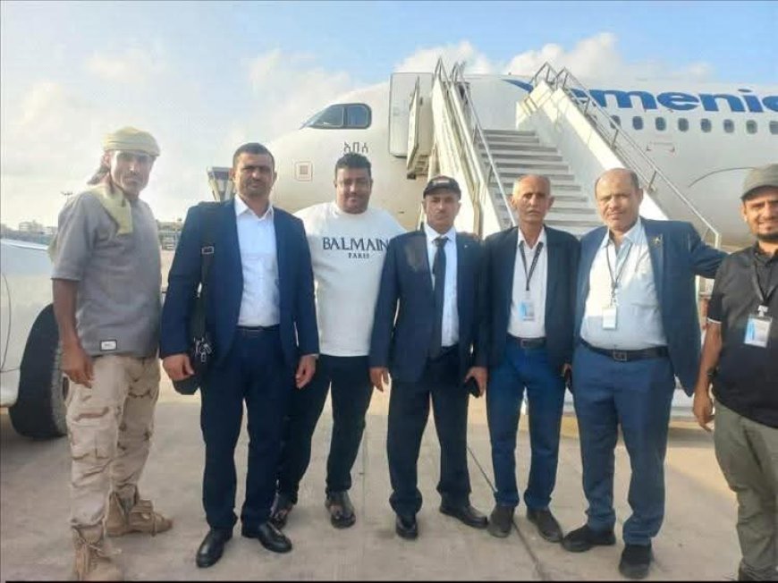 الشنفرة يغادر عبر مطار عدن إلى الرياض