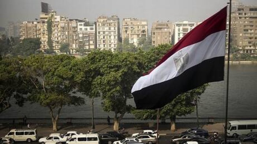 كارثة جديدة في مصر: انهيار عقار مكون من 3 طوابق بالخليفة في القاهرة