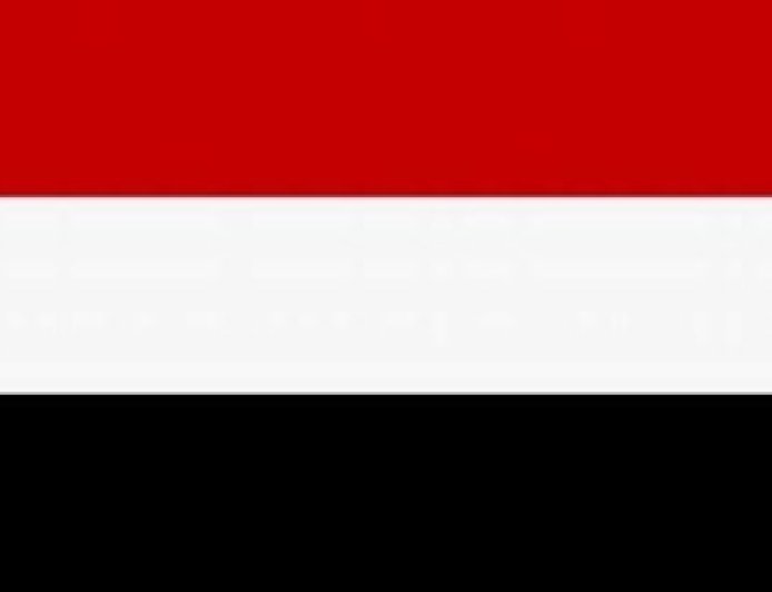 الحكومة: استهداف مطار عدن يهدد حياة المدنيين وسلامة الطيران والمساعدات الإنسانية