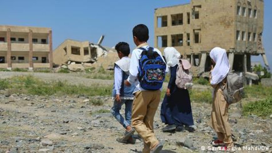 منظمة دولية: 2 من كل 5 أطفال في اليمن خارج المدرسة