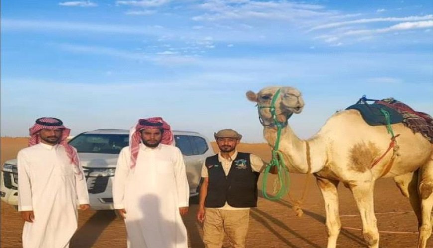 قبائل نهد في المملكة العربية السعودية تهدي الرحالة اليمني منير الدهمي جمل لاستئناف رحلته إلى مكة المكرمة