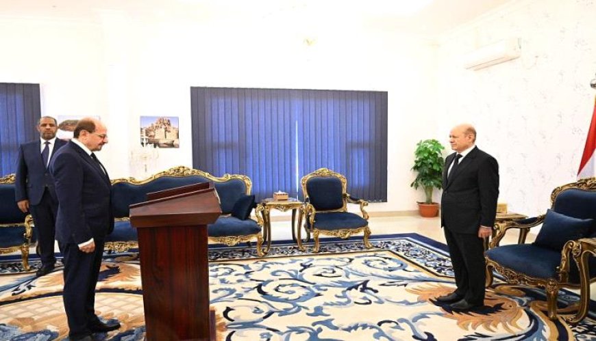 الزنداني يؤدي اليمين الدستورية كوزير للخارجية وشؤون المغتربين 