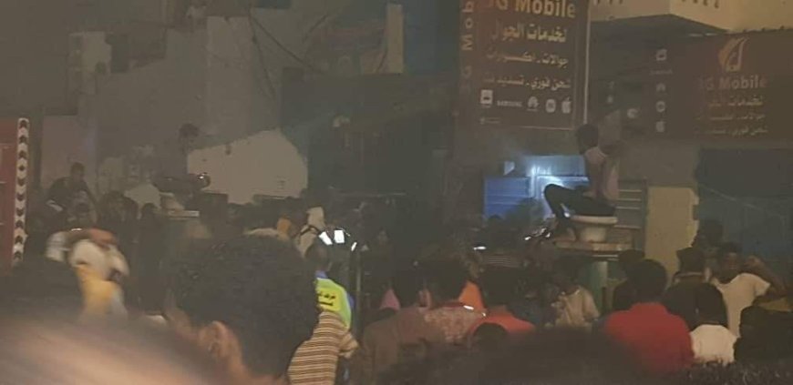 شاهد أول الصور لانفجار أسطوانة غاز باحد المطاعم في عدن قبل قليل