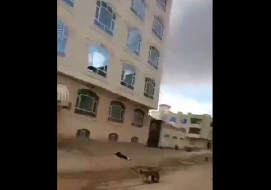 سقوط امرأة من الطابق السادس من احد العمائر في صنعاء