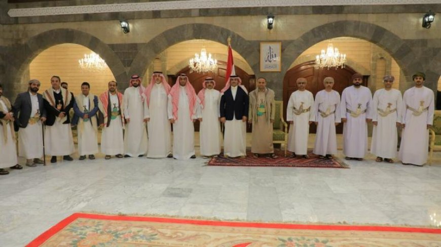 تحركات جديدة في سلطنة عمان لعقد صفقة بين الشرعية والحوثيين.. ودبلوماسي يكشف التفاصيل