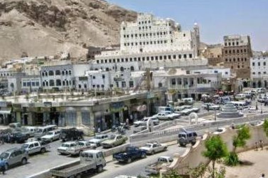 معلمو وادي حضرموت يعلّقون الإضراب جزئياً حتى صرف المرتبات