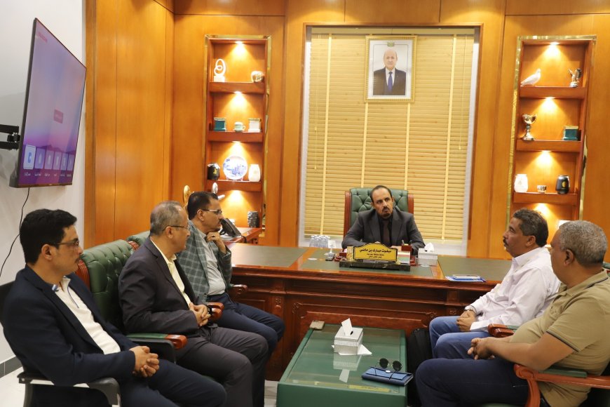 محافظ حضرموت يؤكد دعم جهود شركة بترومسيلة لتجاوز صعوباتها الحالية وضمان تطوير العمل بالشركة