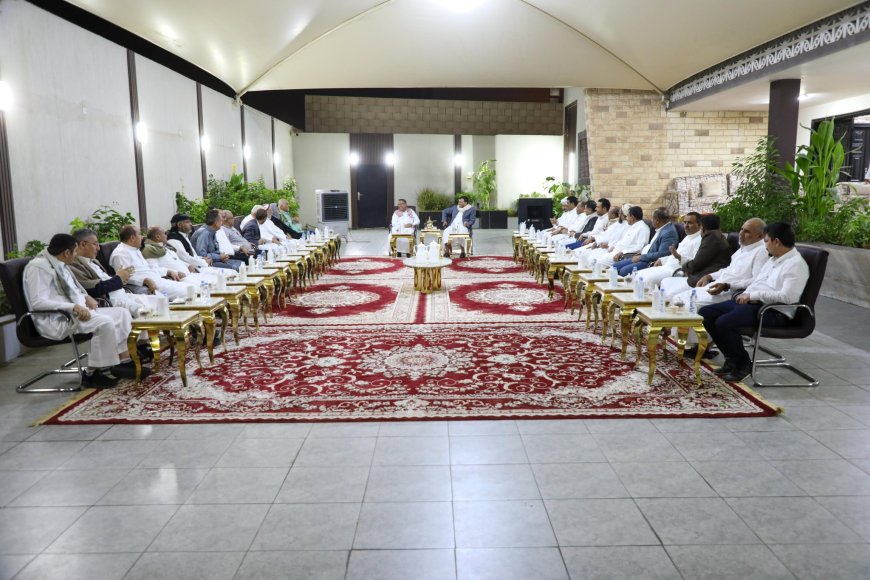 عضو مجلس القيادة الرئاسي عبدالله العليمي يلتقي قيادات التكتل الوطني بالرياض
