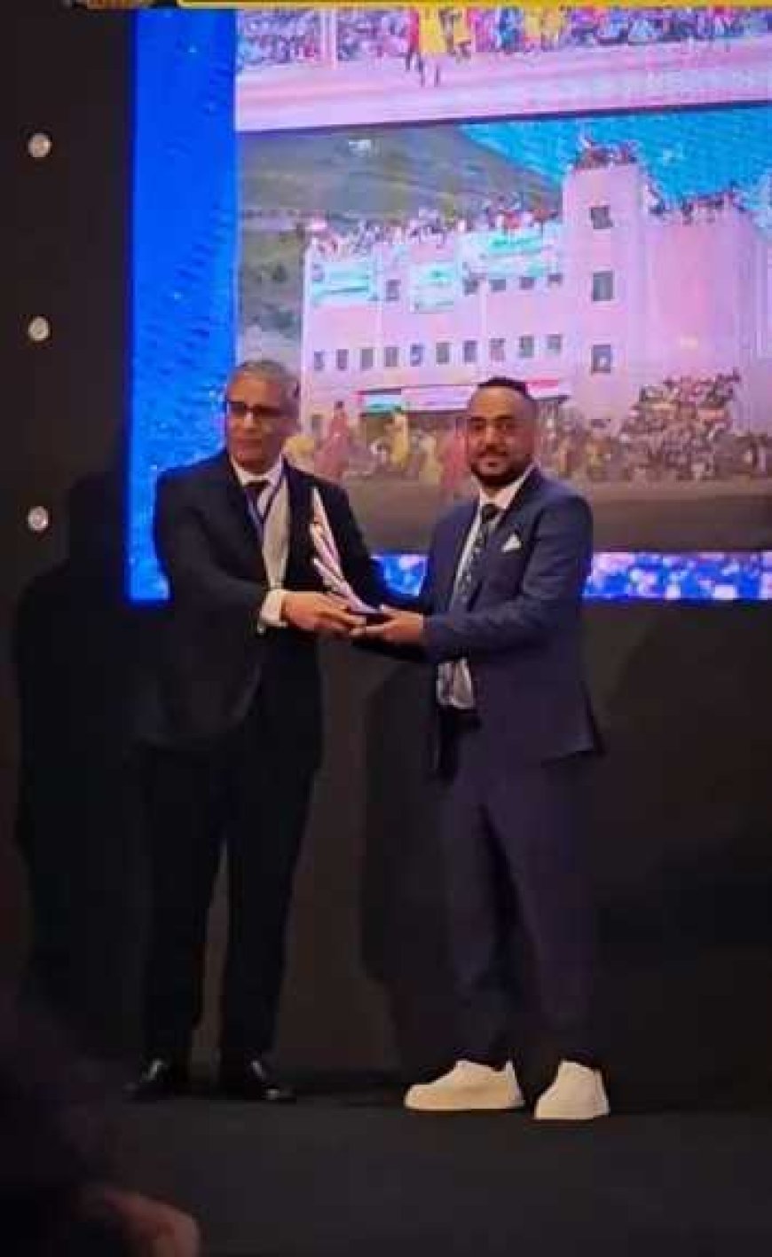 يمني يحقق المركز الأول في جوائز الاتحاد الدولي للصحافة الرياضية