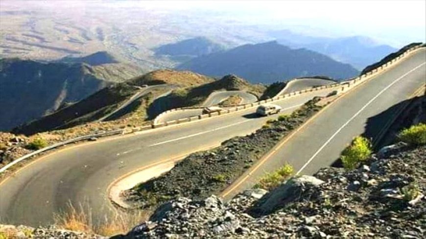 تحركات ميدانية لفتح طريق عقبة ثرة من مكيراس.. وترقب لاستكمالها من لودر