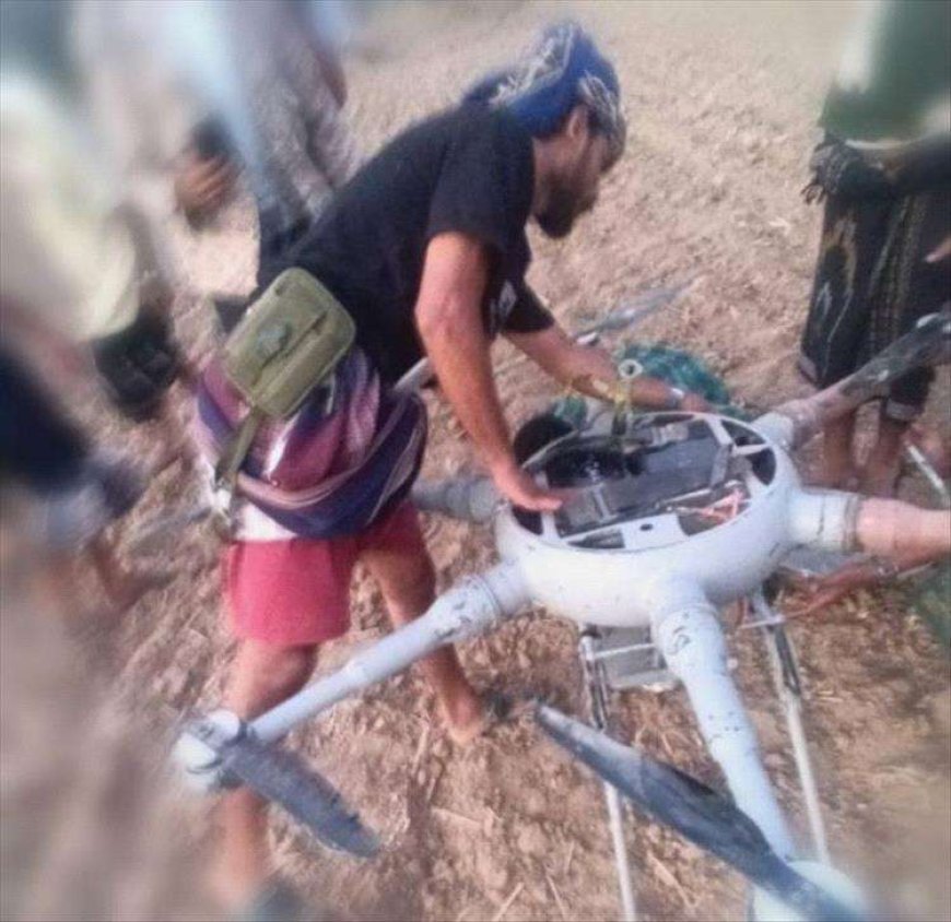 المقاومة الوطنية تسقط مسيّرة حوثية تحمل قذيفة هاون جنوب الحديدة