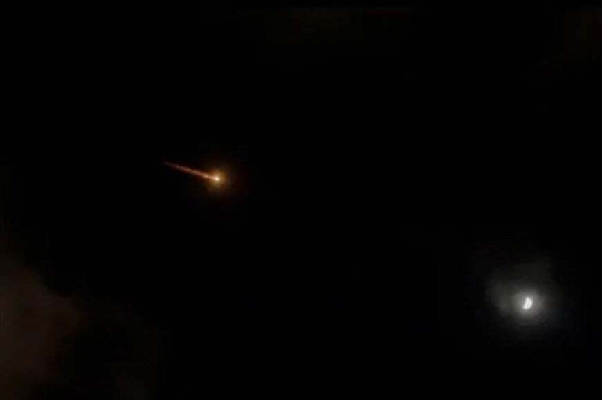 الجيش الإسرائيلي يعترض صاروخاً أُطلق من اليمن