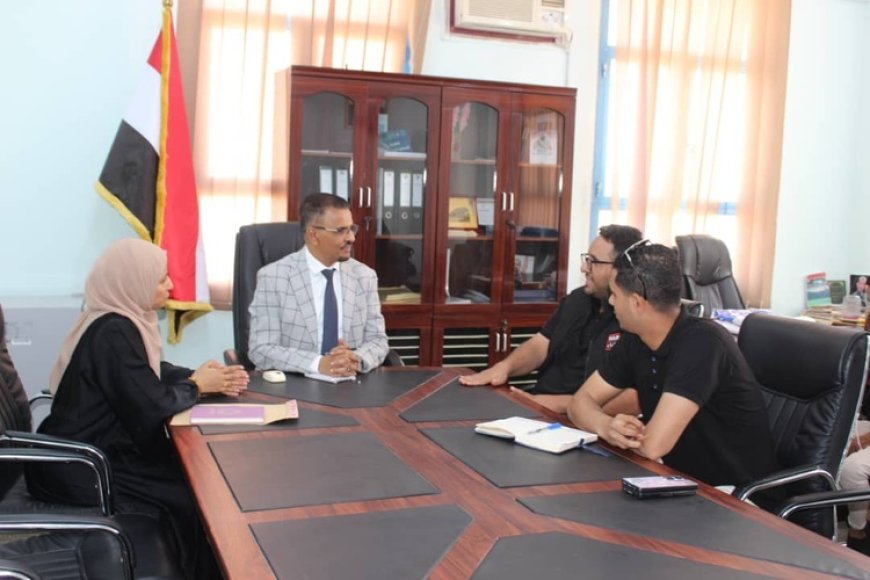 العمقي يطّلع على مشروع البرنامج التدريبي لتأهيل الفتيات في المجالات الرقمية والتقنية