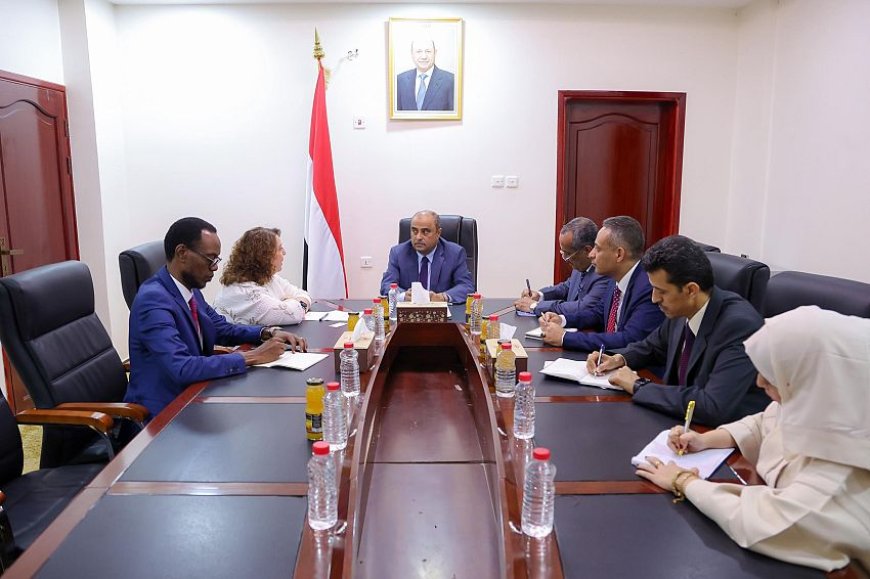 بن بريك يدعو المانحين لدعم خطط الحكومة لمواجهة الأزمات الإنسانية والاقتصادية