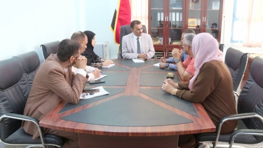 العمقي يلتقي وفدي الصحة العالمية واليونيسف ويبحث مشاريع الدعم الصحي بالمحافظة