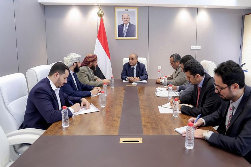 بن بريك يوجه وزارة الأوقاف بإجراء إصلاحات جذرية في ملف الحج والعمرة