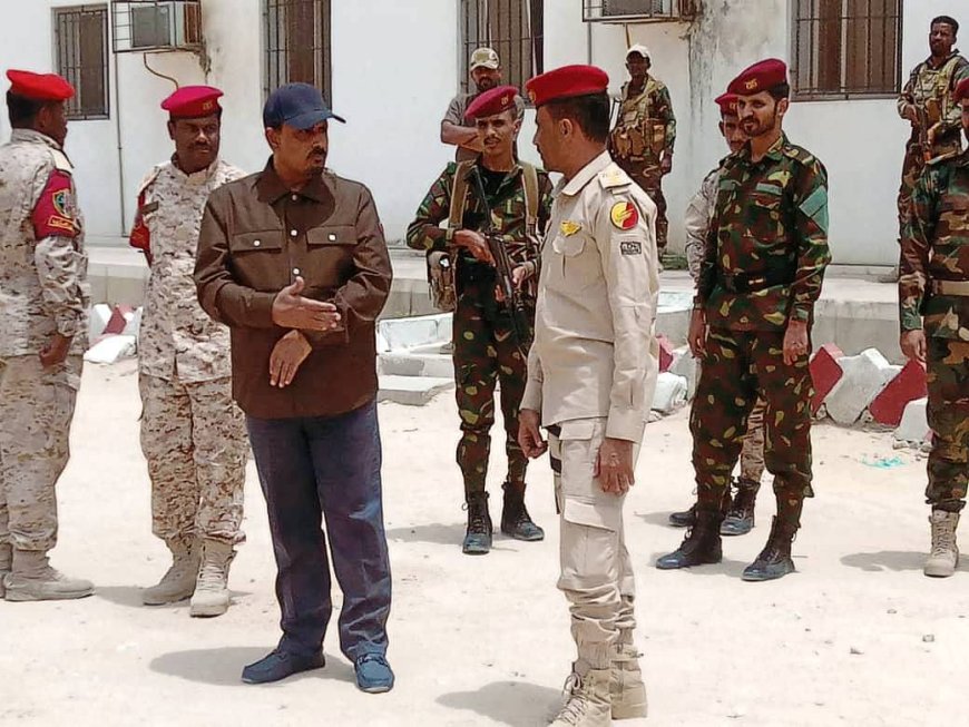 محافظ حضرموت يزور معسكر الشرطة العسكرية ويشيد بجاهزيته القتالية