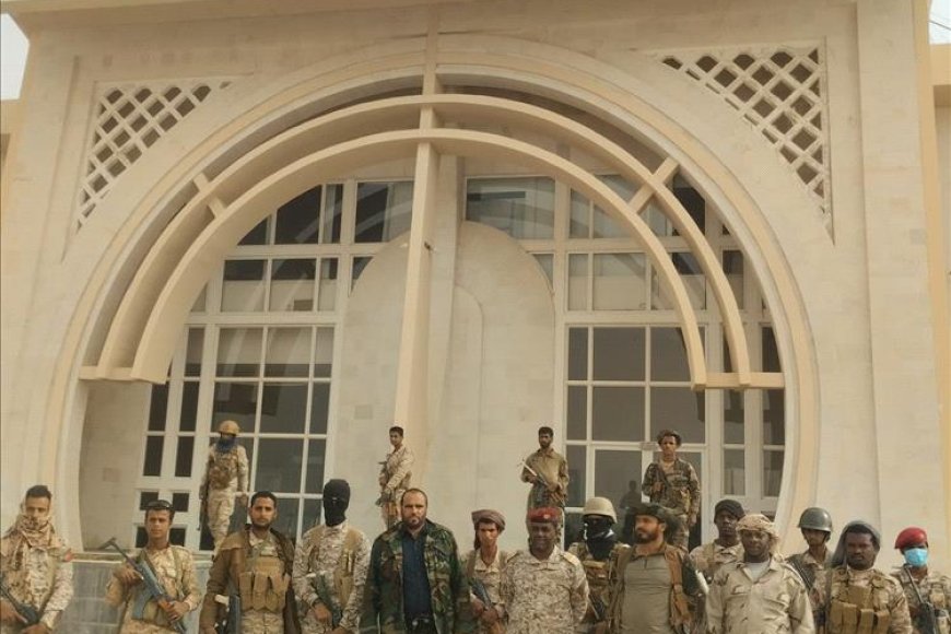 تنفيذاً لتوجيهات التحالف.. قوات درع الوطن تتسلم مطار سيئون