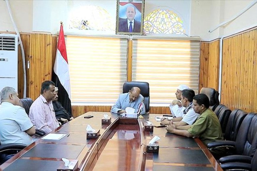 الوكيل بارباع يشيد بإسهامات إذاعة سيئون في خدمة المجتمع