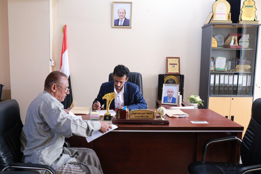 الجيلاني يطلع على أوضاع مديرية الريدة وقصيعر واحتياجاتها الخدمية والتنموية