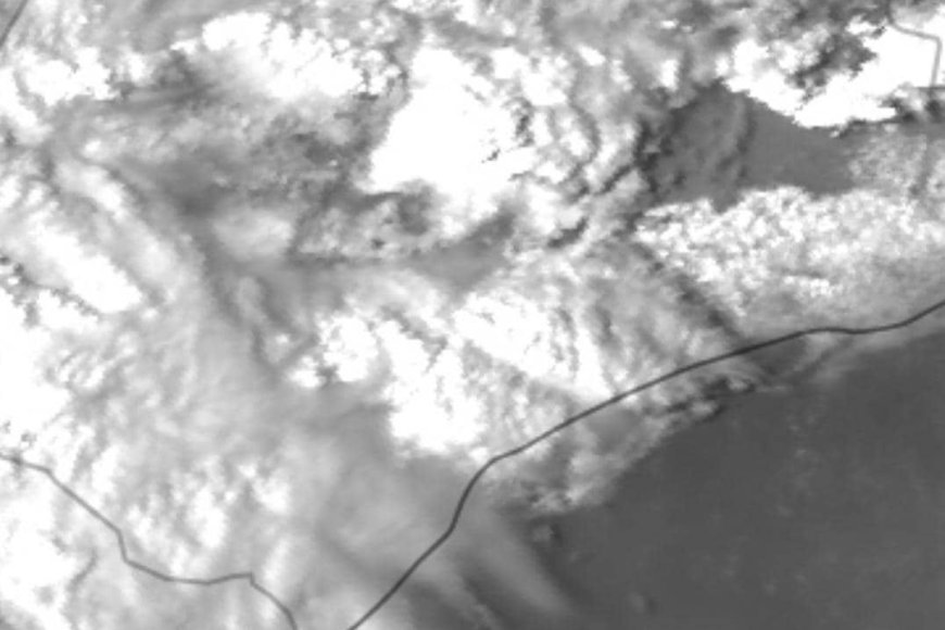 الجيلاني يوجه مديري عموم المديريات بمتابعة تأثيرات المنخفض الجوي والأحوال الجوية غير المستقرة