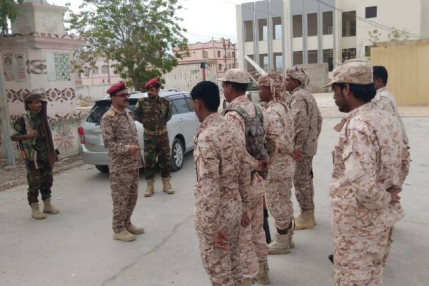 جولة تفقدية لقائد اللواء الثاني دفاع ساحلي لتعزيز الأداء العسكري في حضرموت