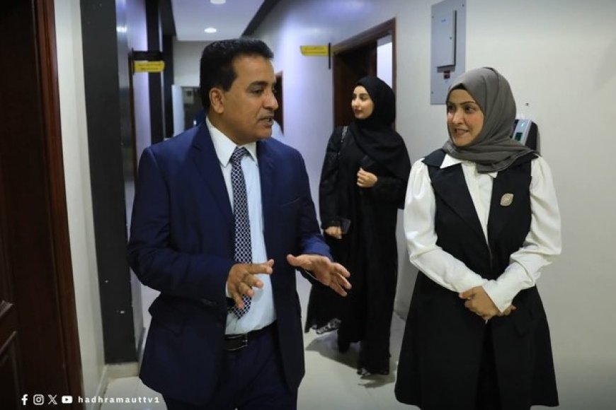 زيارة وزارية لتلفزيون حضرموت تؤكد أهمية الإعلام في المرحلة الحالية