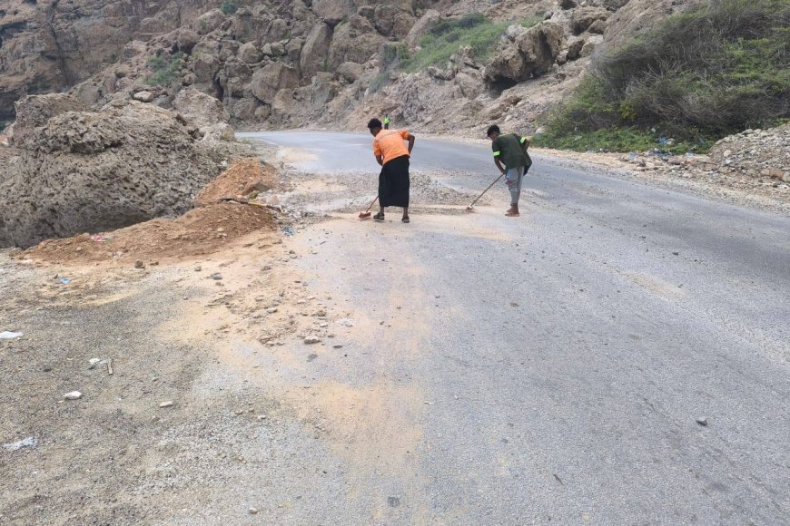 بروم ميفع تستعيد حركتها تدريجياً بعد السيول&hellip; أعمال ميدانية لرفع الأضرار وشفط المياه