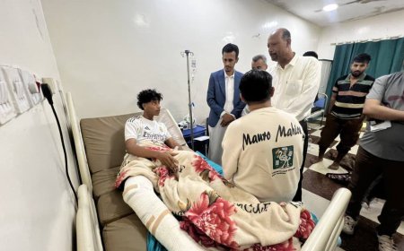 بتوجيهات محافظ حضرموت.. وكيل المحافظة يعزي أسر ضحايا أحداث المكلا ويتفقد المصابين