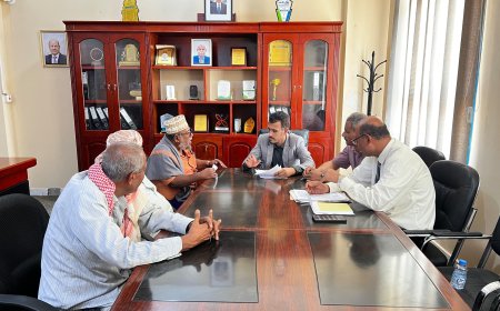 الوكيل الجيلاني يترأس لقاءً لمناقشة أوضاع النقل وآلية تسعير المواصلات في حضرموت