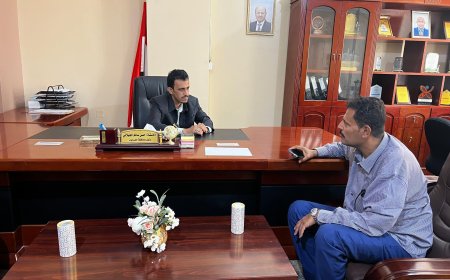 الوكيل الجيلاني يناقش أوضاع واحتياجات مديرية غيل بن يمين الخدمية والتنموية