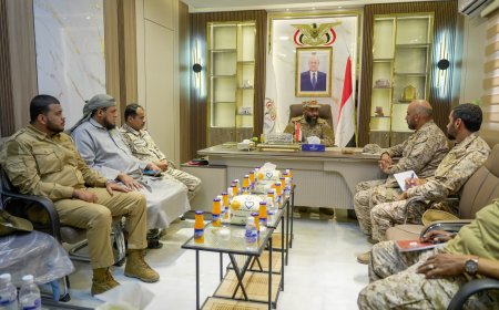 قائد المنطقة العسكرية الأولى يستقبل قائد قوات التحالف في حضرموت