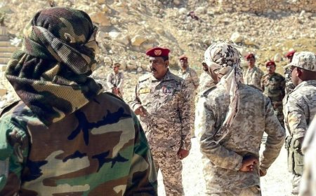 قائد المنطقة العسكرية الأولى يستقبل قائد قوات التحالف في حضرموت