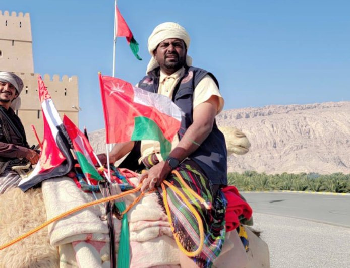 رحلة تراثية دامت تسعة أشهر.. عودة الرحالة الحضرمي إلى أرض الوطن