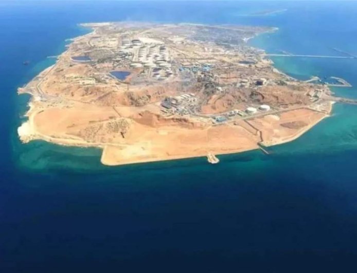 لماذا تراجع ترامب من السيطرة على جزيرة "خارك" الإيرانية ،،، تعرف على الأسباب؟