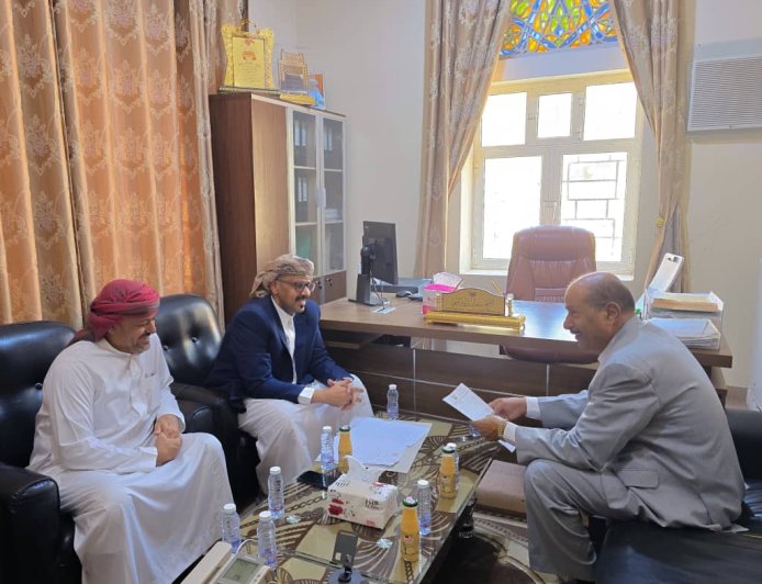 الوكيل بارباع يدشن نظام البطاقات التعريفية بمصلحة شؤون القبائل بوادي حضرموت