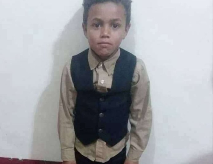 قاضي يقوم بترحيل طفل إلى قريته والسبب صادم