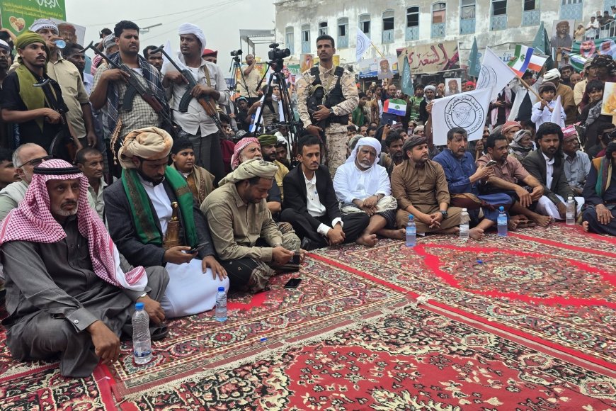 انطلاق الوقفة التضامنية مع المملكة في المكلا بحضور جماهيري واسع