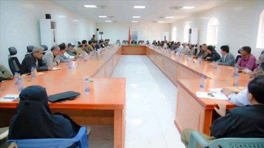 محافظ شبوة يعلن الموافقة على إنشاء مصفاة نفطية ويؤكد أهميتها الاستراتيجية