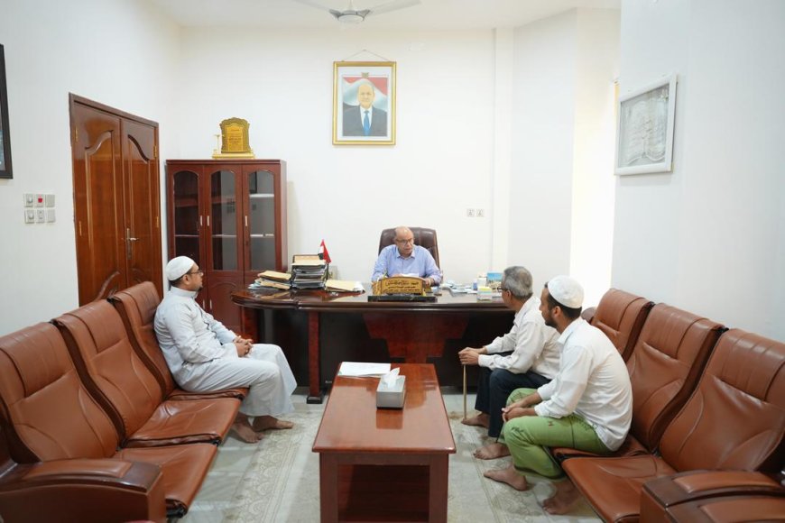 الخنبشي يؤكد دعم السلطة المحلية للمبادرات العلمية والأكاديمية بجامعة الأحقاف