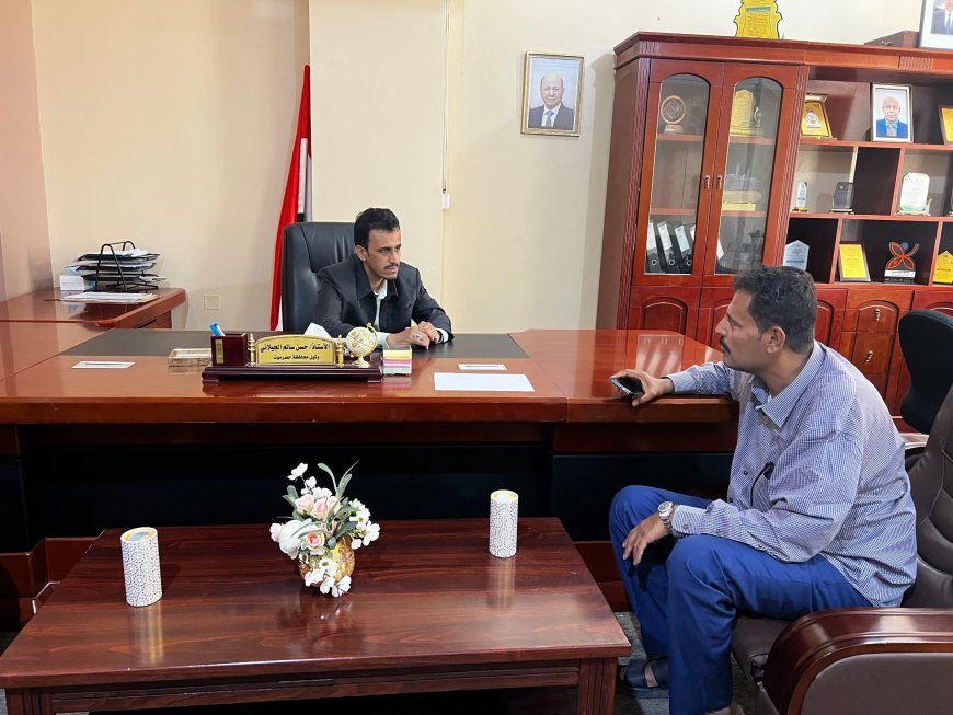 الوكيل الجيلاني يناقش أوضاع واحتياجات مديرية غيل بن يمين الخدمية والتنموية