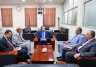 الزنداني يزور وزارة المالية ويوجّه بسرعة تنفيذ القرارات الأخيرة وتعزيز الشفافية المالية
