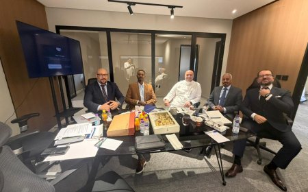 الحيقي يبحث تنفيذ مشروع طاقة إسعافية بقدرة 200 ميقاوات لتعزيز استقرار كهرباء حضرموت