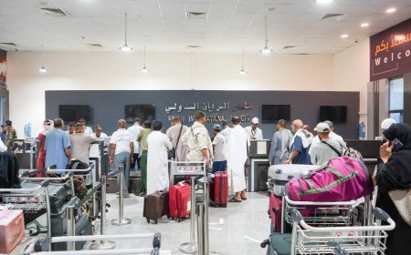 تدشين أولى رحلات حجاج بيت الله الحرام من مطار الريان إلى جدة