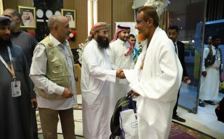 وزير الأوقاف يتفقد أوضاع الحجاج اليمنيين في مكة ويؤكد محاسبة المقصرين