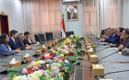 مباحثات في عدن لتعزيز دور السلطات المحلية ودعم الإصلاحات الحكومية