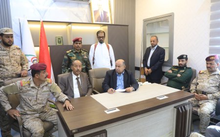 الخنبشي يترأس اجتماعًا عسكريًا وأمنيًا بسيئون لرفع الجاهزية وتوحيد التنسيق