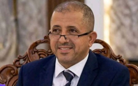 جلسة ساخنة وغير مسبوقة بمحاكمة المتهمين بقتل الشاعر بعدن.. تفاصيل