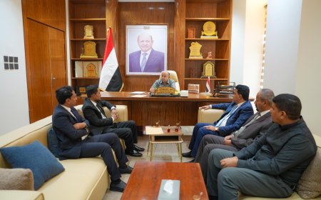 الخنبشي يؤكد أهمية تكامل الإعلام بحضرموت ويشيد بدور القنوات في خدمة التنمية