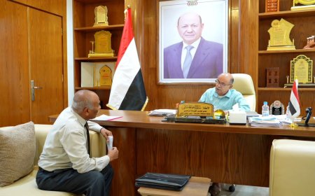 الخنبشي يطّلع على مشاريع استراتيجية لتنويع مصادر الطاقة ومعالجة أزمة الكهرباء بحضرموت